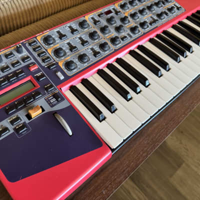 Nord Lead 3 49-Key 24-Voice Polyphonic Synthesizer 2002 - 2007 - Red