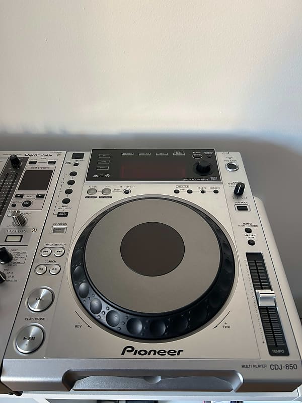 Pioneer Cdj's 850 + djm 700 Silver