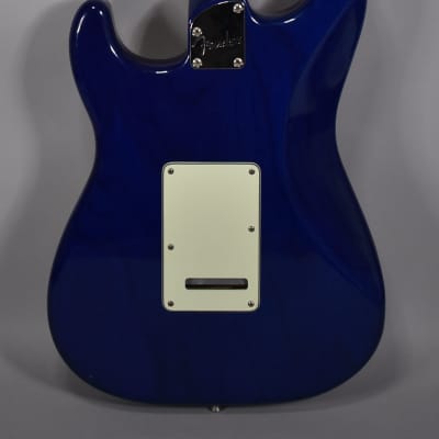2019 Fender Deluxe Stratocaster Sapphire Blue Finish Electric Guitar w/Bag image 3