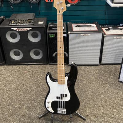 Fender Player-Series Left-Handed Precision Bass 2018 - Black image 1