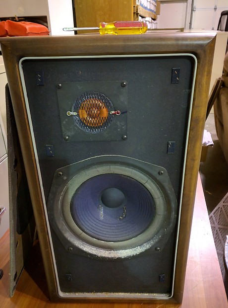 Beautiful Vintage Advent A4 Speakers