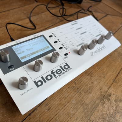 Waldorf Blofeld Desktop Synthesizer + SL License
