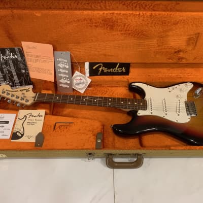 Fender Highway One Stratocaster with Rosewood Fretboard 2006 - 2011 - 3-Color Sunburst for sale