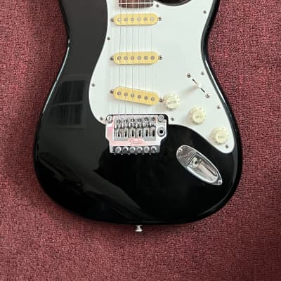 Fender Standard Stratocaster with S1 Tremolo with Rosewood Fretboard MIJ 1984 - 1987 - Black image 1