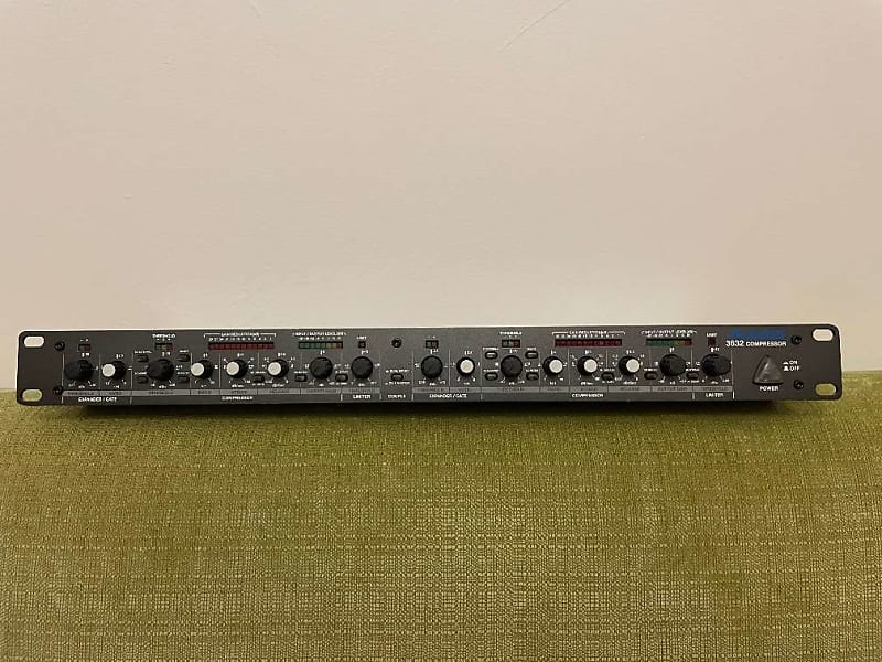 Alesis 3632 Dual-Channel Compressor / Limiter / Gate 2000s - Black image 1