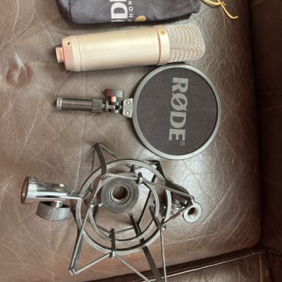 RODE NT1-A Anniversary Studio Mic Pack 2010s - Silver
