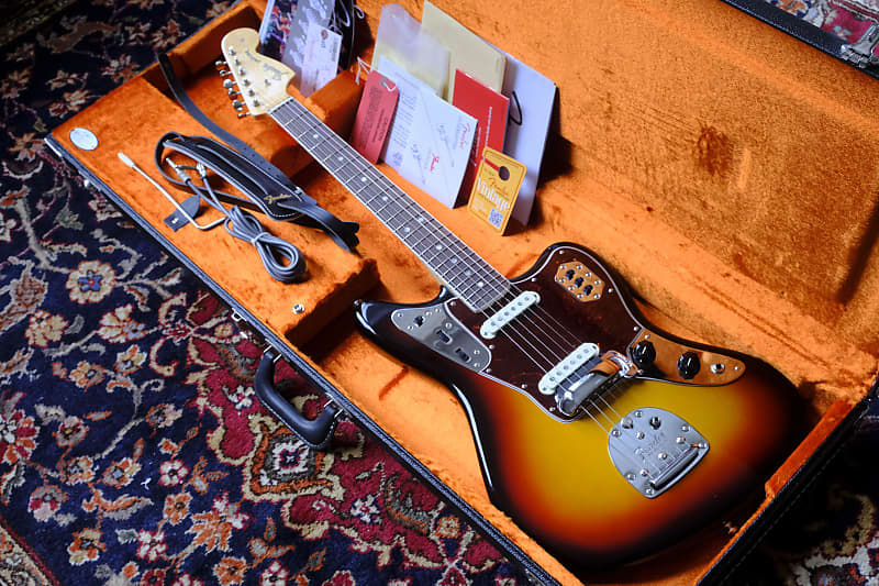 Fender 65 Jaguar American vintageシリーズ Fender American Vintage '65 Jaguar | ChasingGuitars