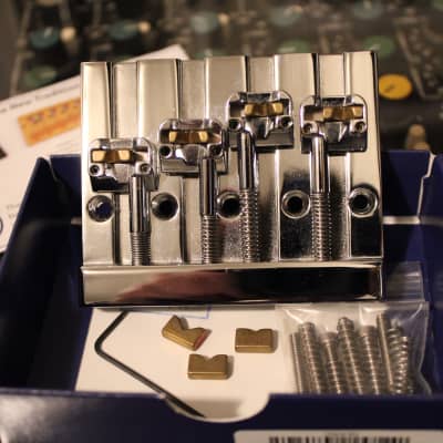 ベース HIP SHOT KickAss Bass Bridge Chrome Hipshot Kick Ass Kickass Bass Bridge Chrome Fender Jazz