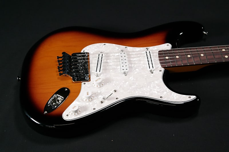 Fender Dave Murray Stratocaster - Rosewood Fingerboard - 2-Color Sunburst  038