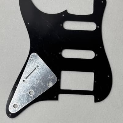 Pickguard for Fender HSS Stratocaster, 11 Hole, 3-Ply, White image 2