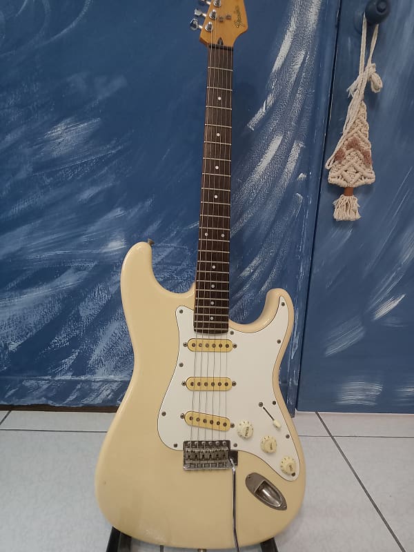 Fender Stratocaster ST314-55 MIJ 1987 - Olympic/Cream White