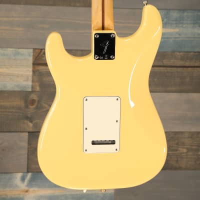 Fender Player Stratocaster Maple Fingerboard Buttercream image 5