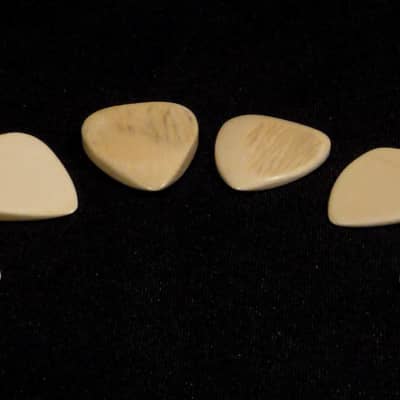 18 pcs. unique Woolly Mammoth Ivory Guitar Picks image 7