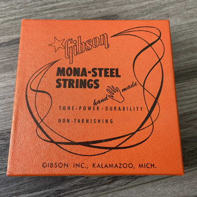Gibson Retail display box with 10 NOS sets of 1950s Gibson Mona-Steel Strings image 15