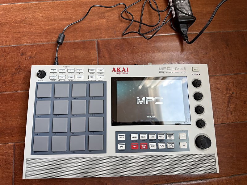 DJ機材 AKAI mpc live 2 special retro edition AKA-MPCLIVE2XL-HiRes.jpg?width