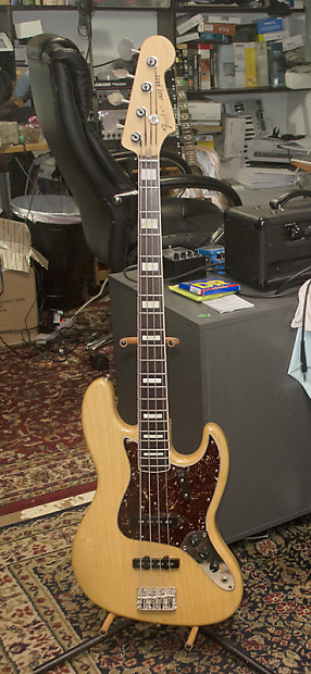 Natural finish discount jazz bass