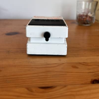 Boss TU-2 Chromatic Tuner (Dark Gray Label) 1998 - 2009 - White image 4