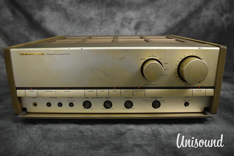 Marantz PM-90 Integrated Amplifier in Very Good Condition