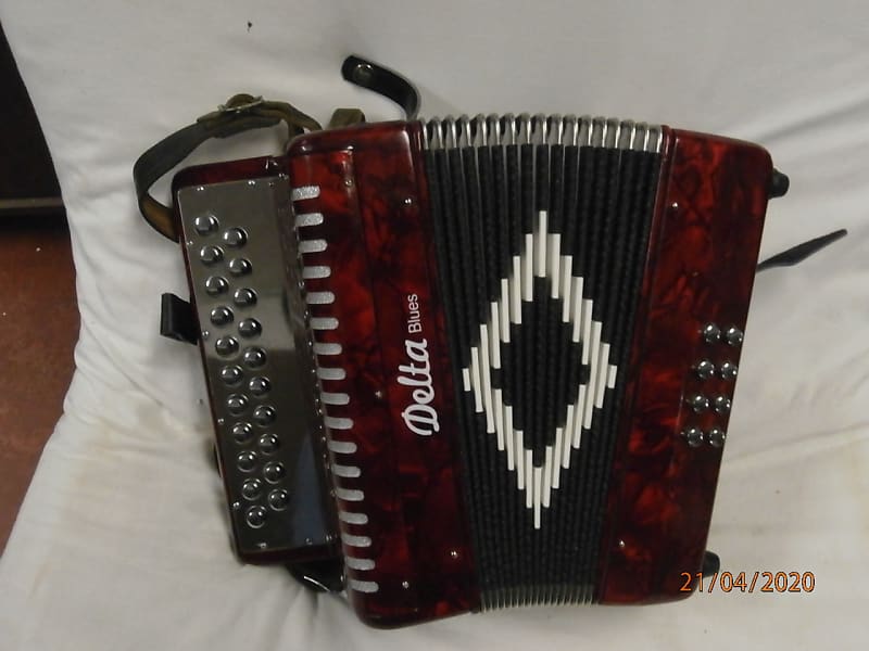 Delta blues 8 bass diatonic button accordion G/C 20102015 Reverb UK