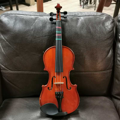 Menzel 1/2 Violin with Case and Bow - Natural image 2