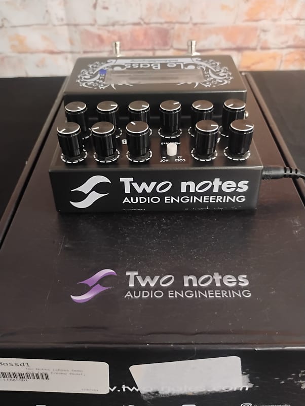 ギター Two notes Le Bass Two Notes Le Bass 2-channel Tube Bass Preamp Pedal | Sweetwater