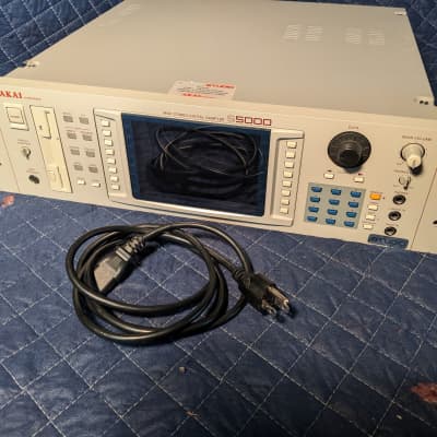 Akai S5000 MIDI Stereo Digital Sampler