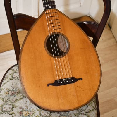 ✴️ Video Included – Player-ready Round-bodied Pre-war Guitar Lute, Germany, 1930s – Outstanding Sound and Great Condition for sale