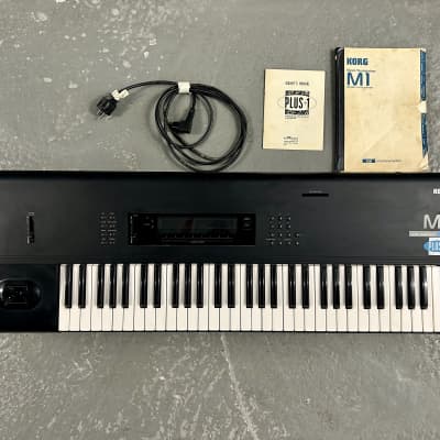 Korg M1 with rare Plus One extension !