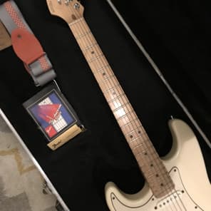 lefty Fender Stratocaster 1989 Olympic White image 6