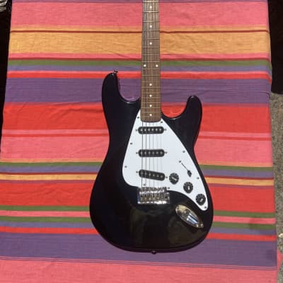 First Act Me301 Stratocaster style Black image 2