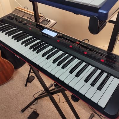 Korg Kross 61 Music Workstation Keyboard