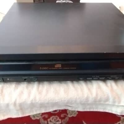 Sony CDP C500 5-cd player in excellent condition -0 2000's image 2