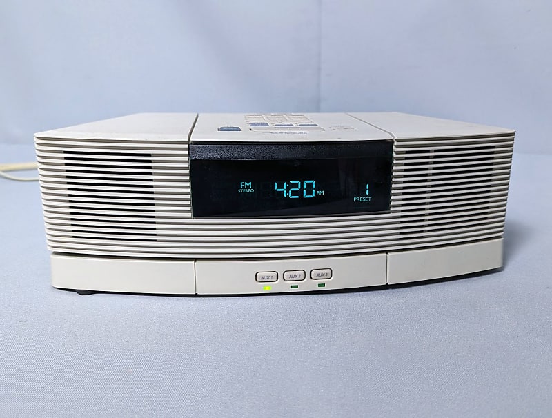 Bose Wave Radio and CD Player AWRC-1P w/ AWACCQ Pedestal