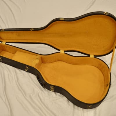 Dobro Hard Case, | Gibson