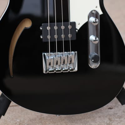 Reverend Dub King  Electric Bass in Midnight Black image 3