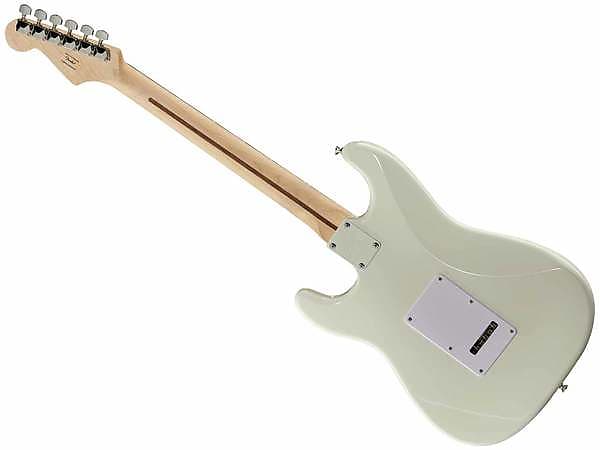 FENDER Squier Bullet Stratocaster Tremolo SSS LRL Arctic White