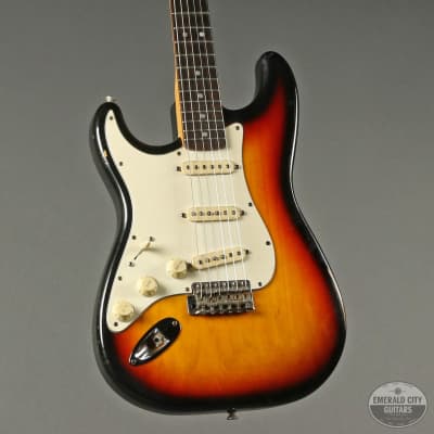 Fender Standard Stratocaster Left-Handed 1998 - 2005 | Reverb