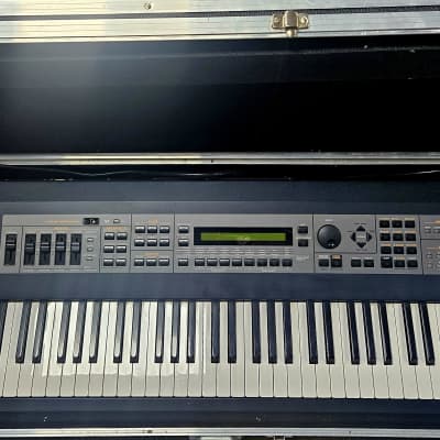 Roland XV-88 88-Key Expandable Synthesizer Keyboard — w/ Road Case