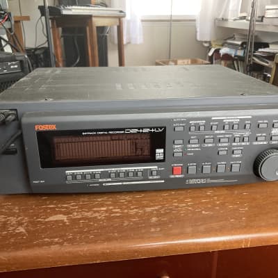 FOSTEX D2424LV - Gearspace