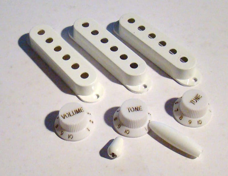 Set of Accessories for Fender Stratocaster - White image 1