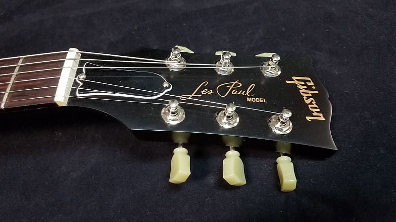 Gibson 50's Tribute Les Paul with Bigsby Add on 2016 Satin Gibson 50's Tribute Les Paul with Bigsby Add on 2016 Satin