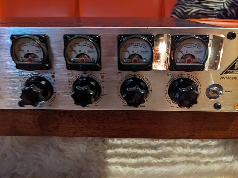 Behringer T1953 Tube Ultragain preamp Reverb
