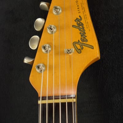 Vintage 1965 Fender Stratocaster - Sunburst All Original image 6