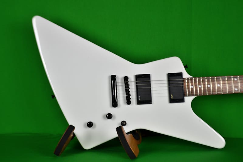 Epiphone Custom Shop Limited Edition 1984 Explorer EX, EMG