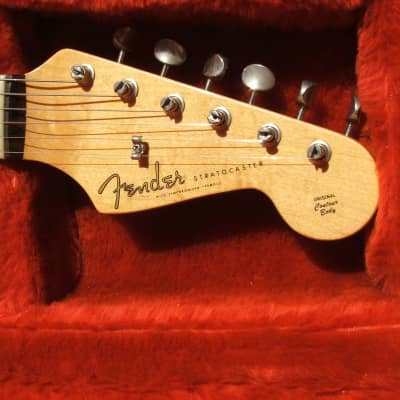 1983 Fender ‘62 Reissue Stratocaster Fullerton Vintage Olimpic White Slab Boar
d Rosewood Neck image 3
