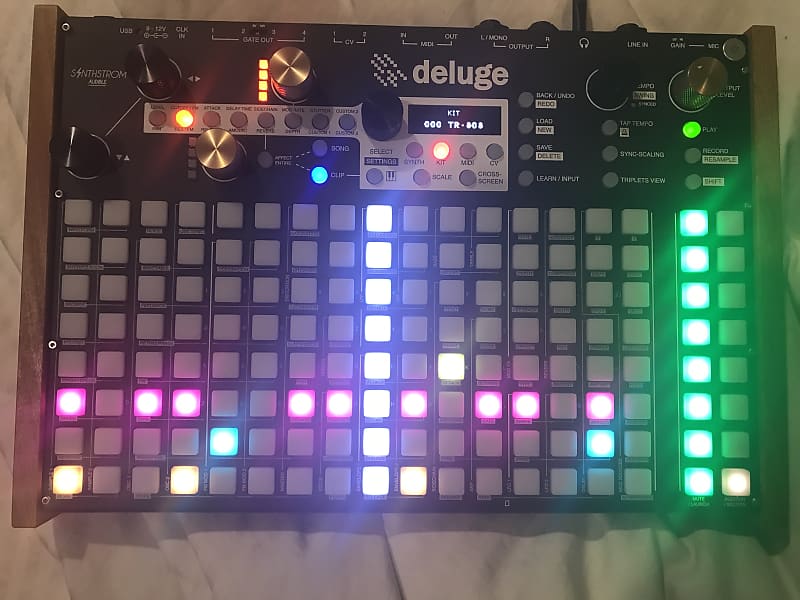 Synthstrom Deluge OLED 2022