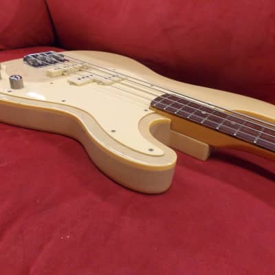 St. Blues King Blues Bass IV 1984 White Blonde W? Gig Bag and Drop D Tuner key image 7