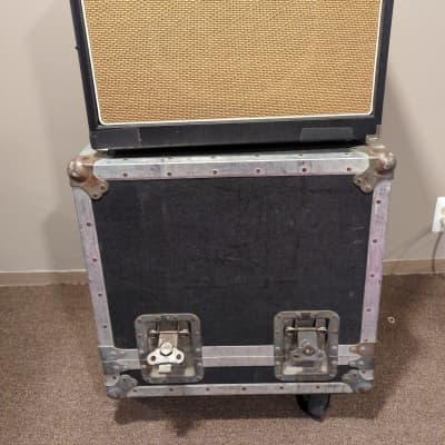 Tech 21 Power Engine w/Fitted Road Case for sale
