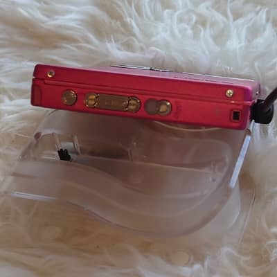 Rare Pink SONY MD Walkman MZ-E710 w dock, battery, remote
