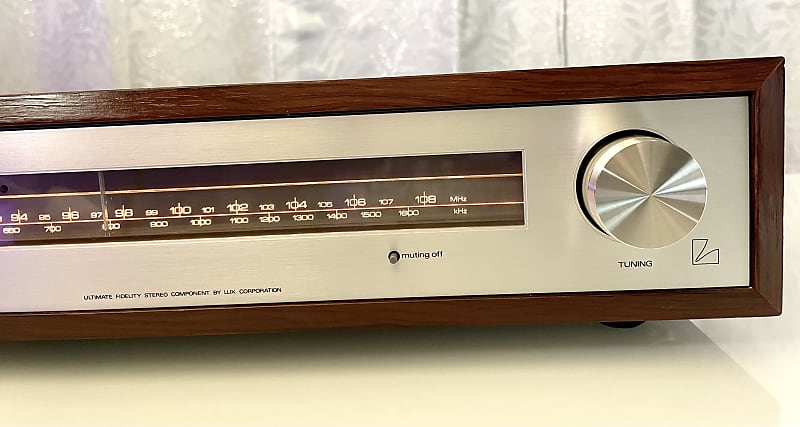 Rare Vintage Luxman T-400 AM/FM Stereo Tuner - excellent